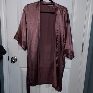 Plum robe